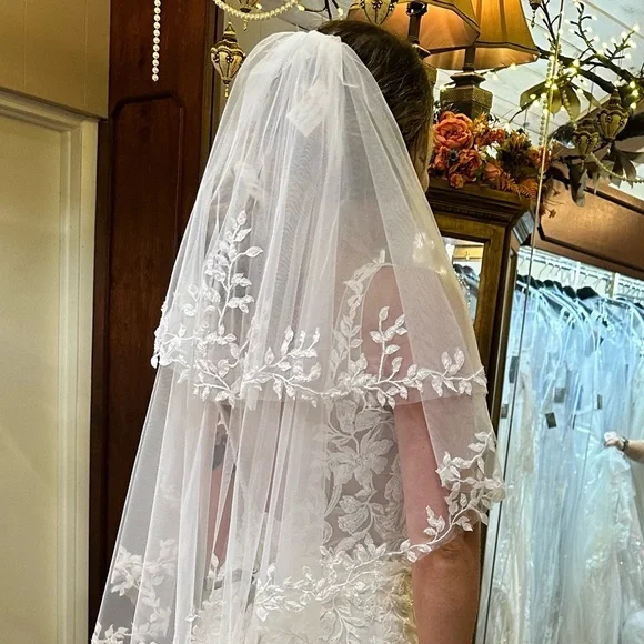 Justin Alexander Gretchen White Lace Wedding Dress